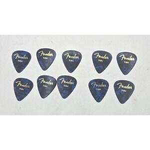 Fender Thin Guitar Picks 10 Pack Assorted Colors & Designs With‎ Storage Case